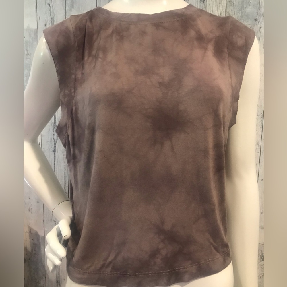 Joy Lab mocha colour athletic top